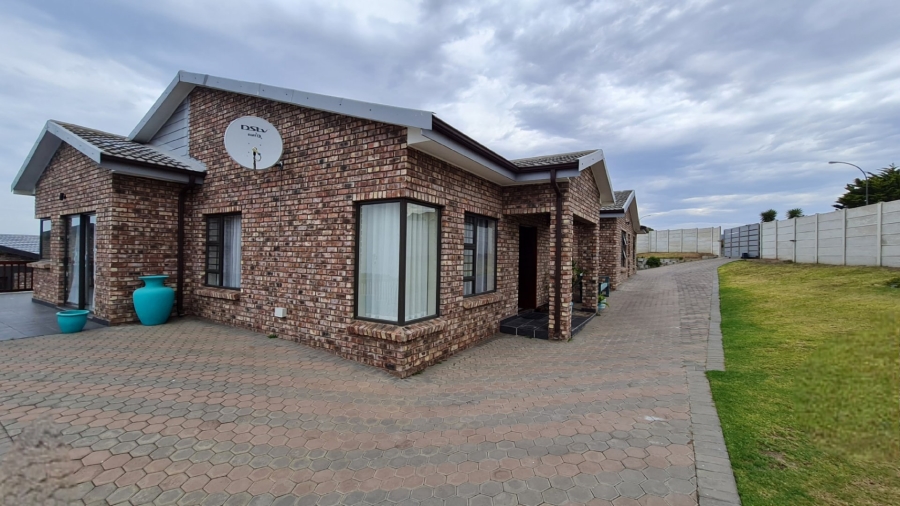 5 Bedroom Property for Sale in Dana Bay Western Cape